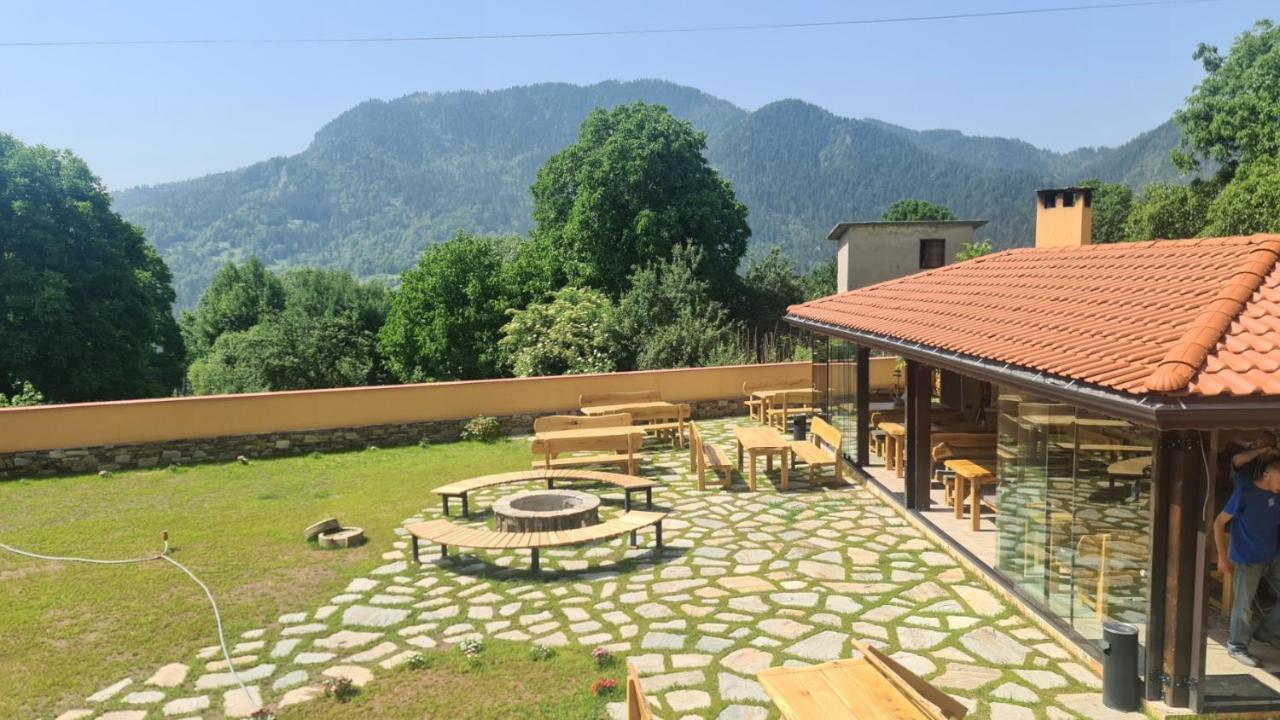 Guesthouse Nefertiti Smolyan Exterior photo